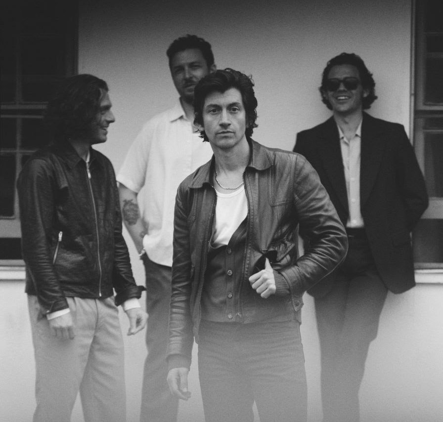 Arctic Monkeys kommer tilbake med en veldedighetssang