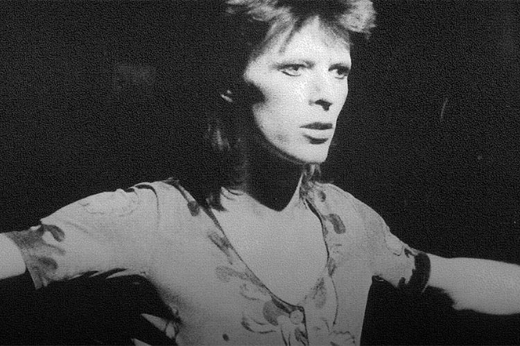 Disponible en abierto "Tribute To David Bowie" con The Horrors, La Roux y más