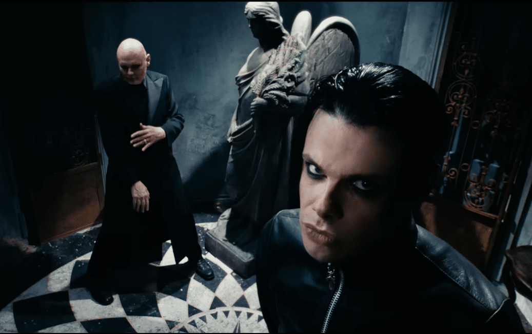 YUNGBLUD og Smashing Pumpkins vender tilbake til 90-tallet i "Zombie"