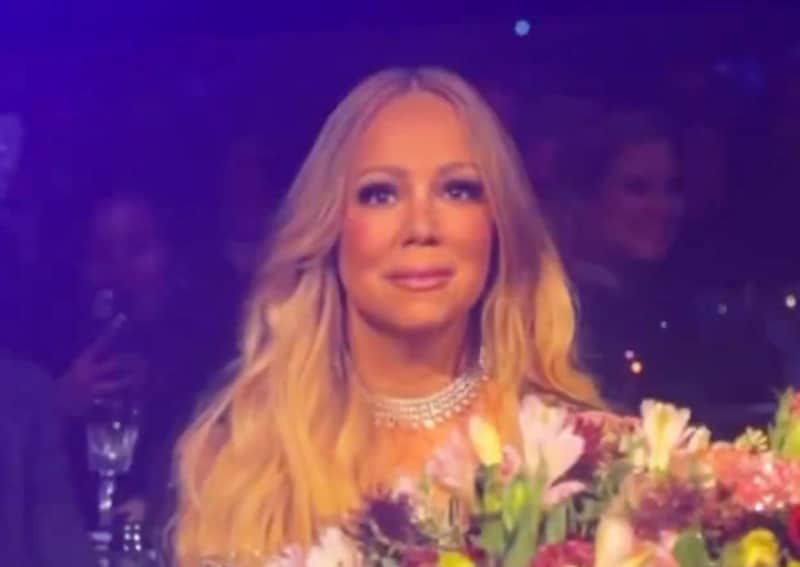 Hyllesten til Mariah Carey, mellom høytidelighet og ufrivillig humor