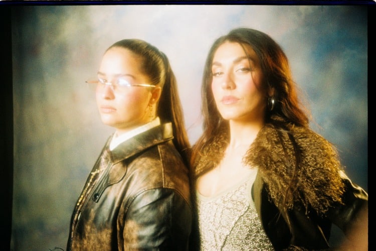 Queralt Lahoz y Salma cantan al amor secreto en “Lo Volvería a Hacer”