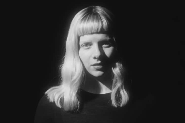 Tom Rowlands y Aurora presentan su tercer tema como Tomora
