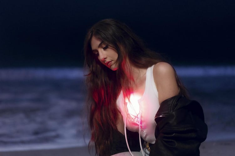 Weyes Blood y Orville Peck se suman a la fuga de Wasserman por el caso Epstein