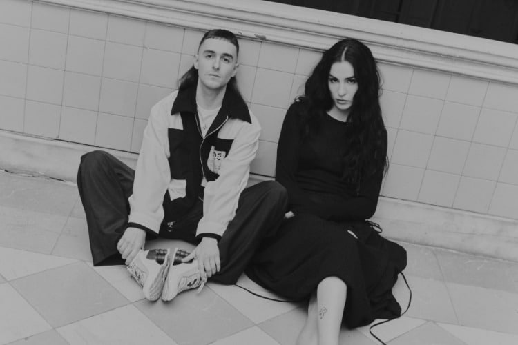 Dette er ikke kjærlighet... er det Aserejé?