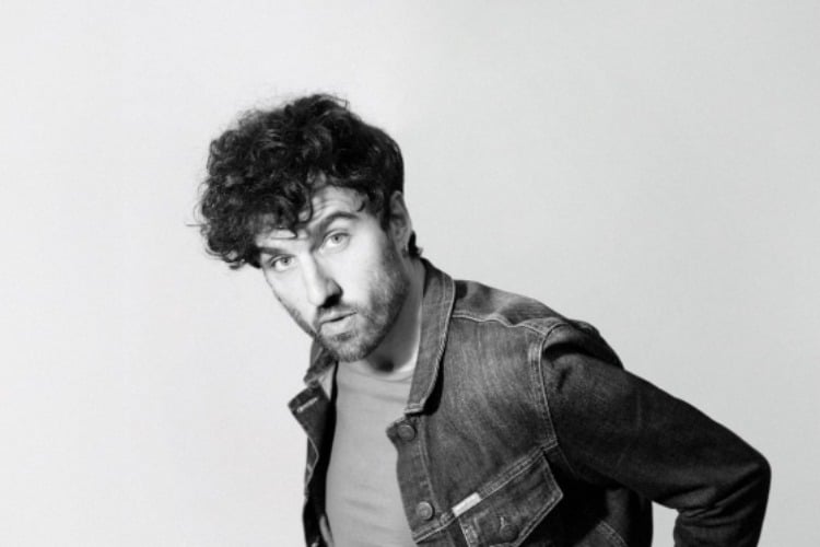 Guille Galván presenta su debut en solitario con “En qué momento dudé de ti”