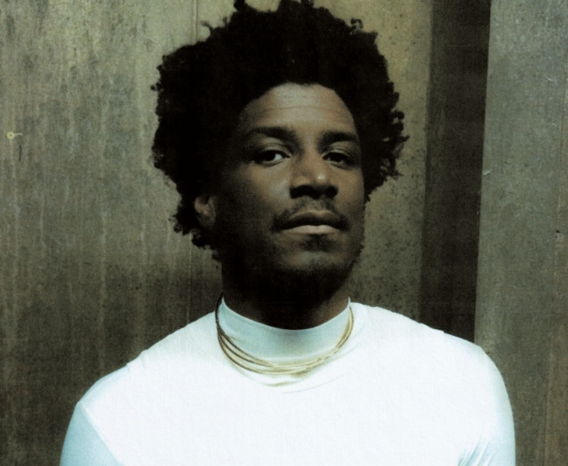Labrinth, lei av industrien, anklager Euphoria og dets merke