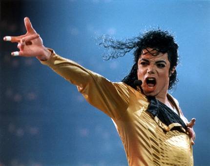 Michael Jackson saksøkt for handel med barn og overgrep