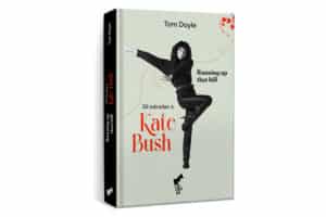 Llega “Running Up That Hill”, biografía coral de Kate Bush