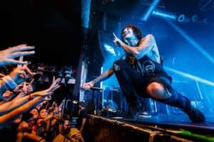 Bring Me The Horizon comparten “Doomed” de su "L.I.V.E. In São Paulo"