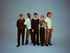 Eks-Turnstile-gitarist arrestert for å ha kjørt over gruppelederens far