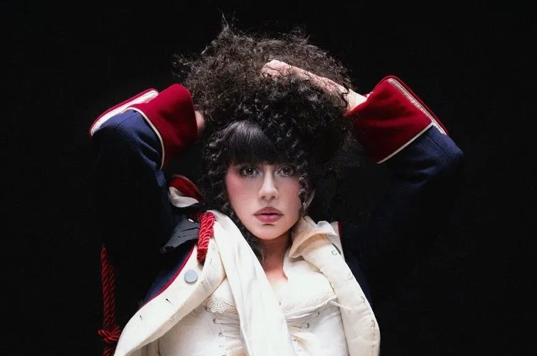 Káryyn og 'Collapse Phase': elektronisk pop av følelsesmessig sammenbrudd