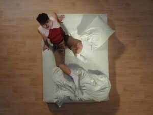 MARTIN gjør svimmelheten ved å vokse opp til lysende synth-pop