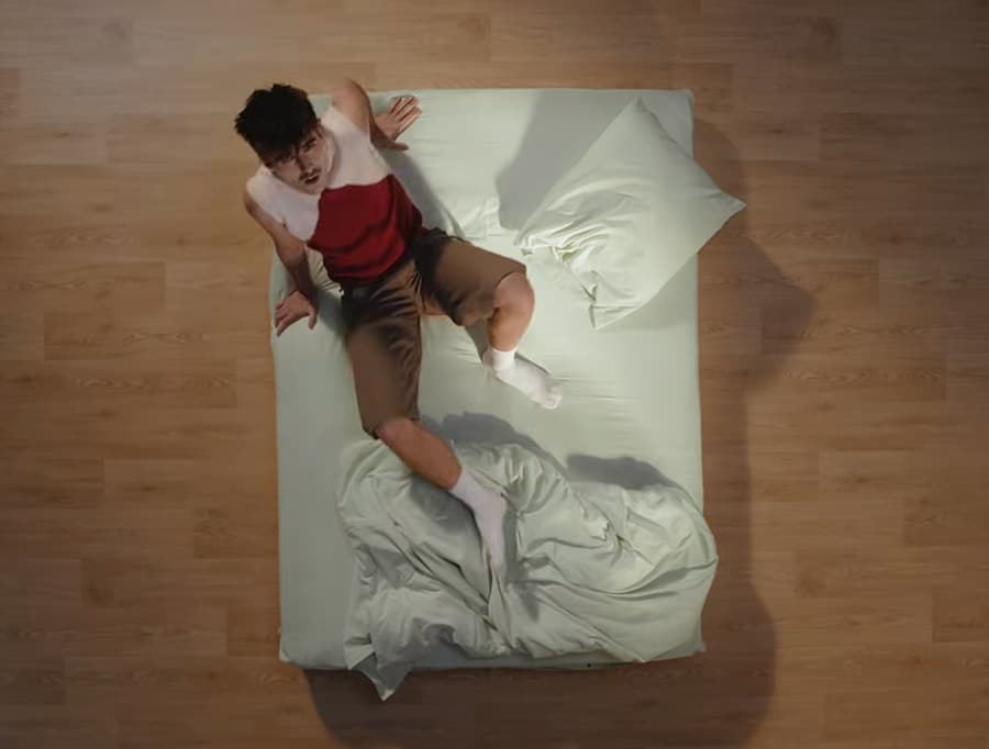 MARTIN gjør svimmelheten ved å vokse opp til lysende synth-pop