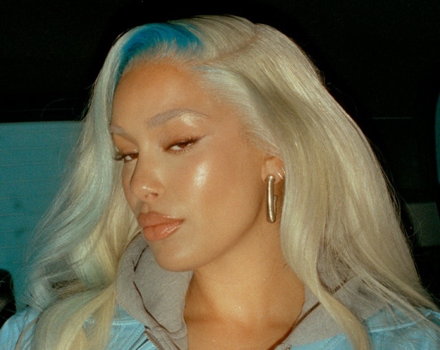 Jorja Smith vender tilbake til den britiske garasjen med klasse og "kjølig" luft