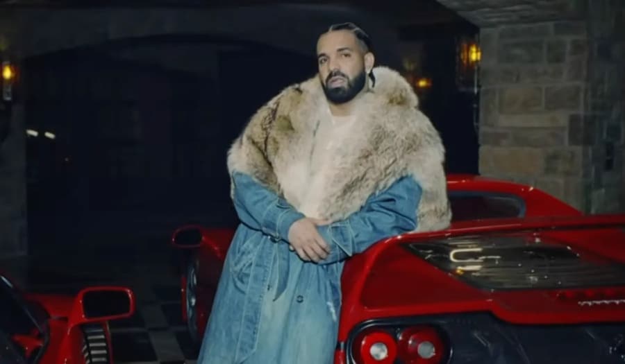 Drake gir ut tre album samtidig