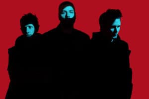 Muse recuperan su lado más épico y espacial en “Hexagons”