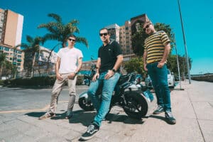Airbag se cachondean de las falsas giras de despedida