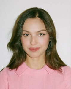 Som opptrer på den feministiske festivalen organisert av Olivia Rodrigo