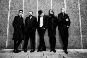 Suede lanzarán “Antidepressants (Expanded)” en triple compacto