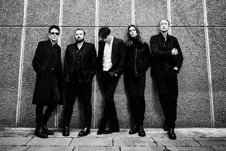 Suede lanzarán “Antidepressants (Expanded)” en triple compacto