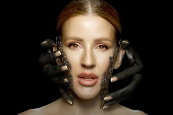 Ellie Goulding fordømmer sine tidligere managere