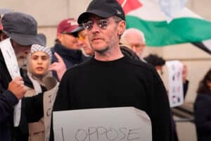 Robert Del Naja (Massive Attack), arrestado por protestar en Liverpool