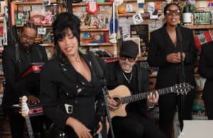 Cardi B jobber også med et rockeensemble på Tiny Desk