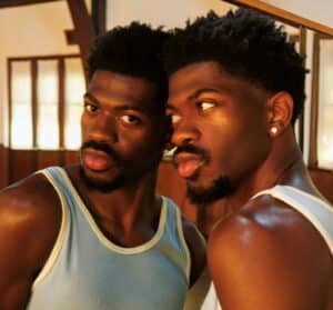 Er Lil Nas X en "Champion" på "World's Greatest"?