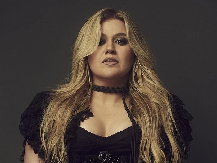 Kelly Clarkson aksepterer AI, men ikke på lister med mennesker
