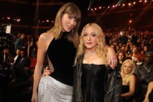 VMA øker publikum; Madonna og Lisa laster opp forestillingene sine til YouTube